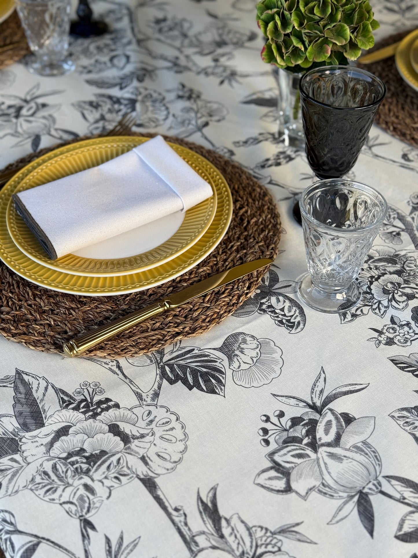 SET DE SERVILLETAS CREMA CON RIBETE GRIS