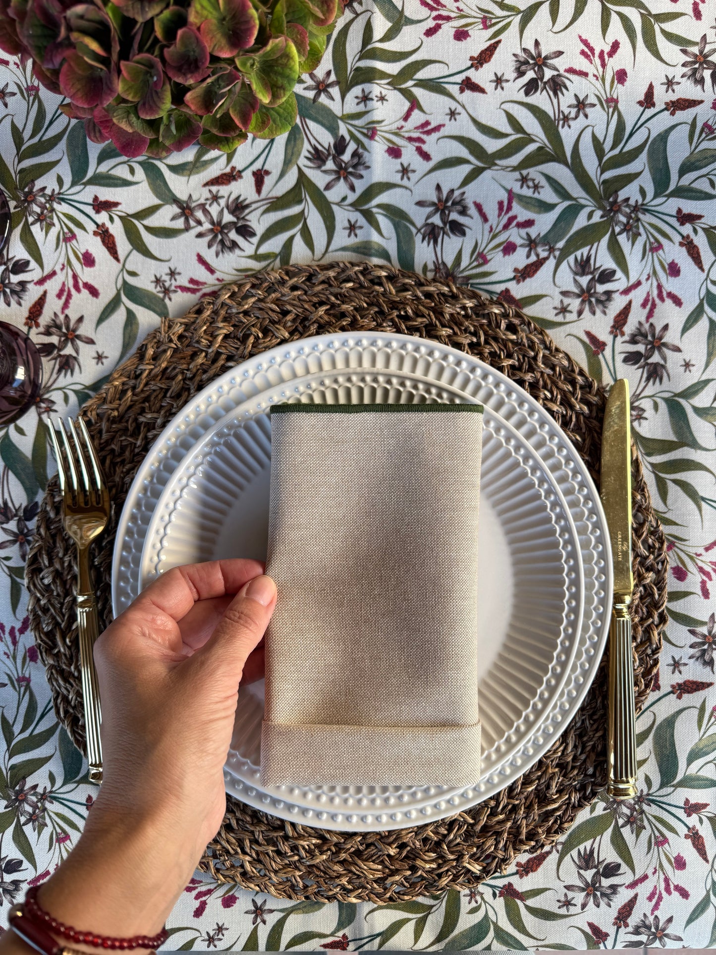 Set de servilletas beige con ribete oliva