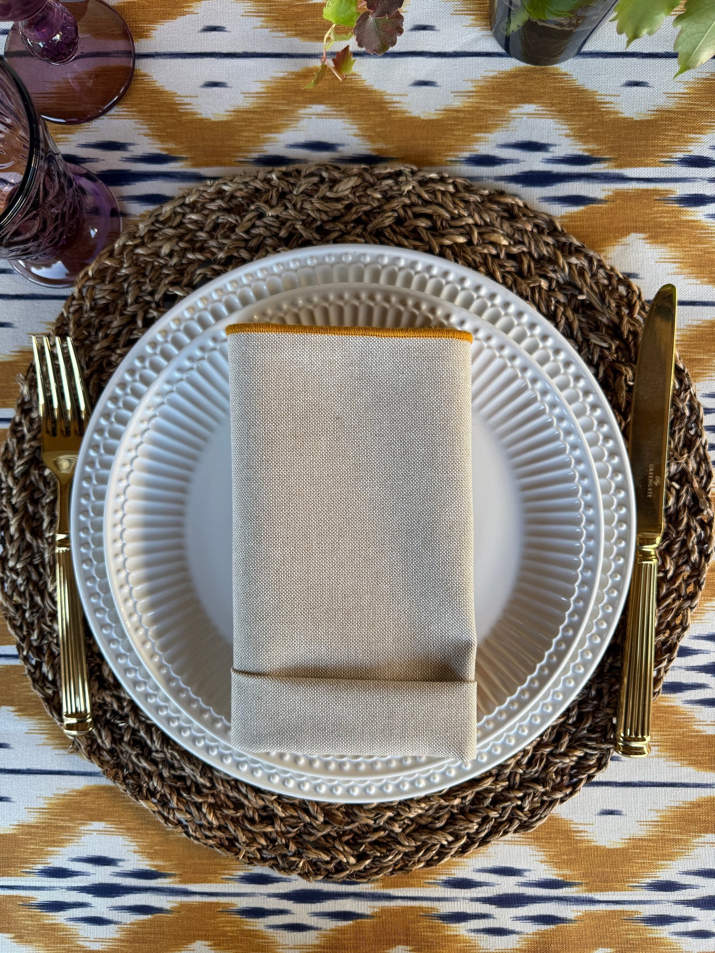 Set de servilletas beige con ribete mostaza