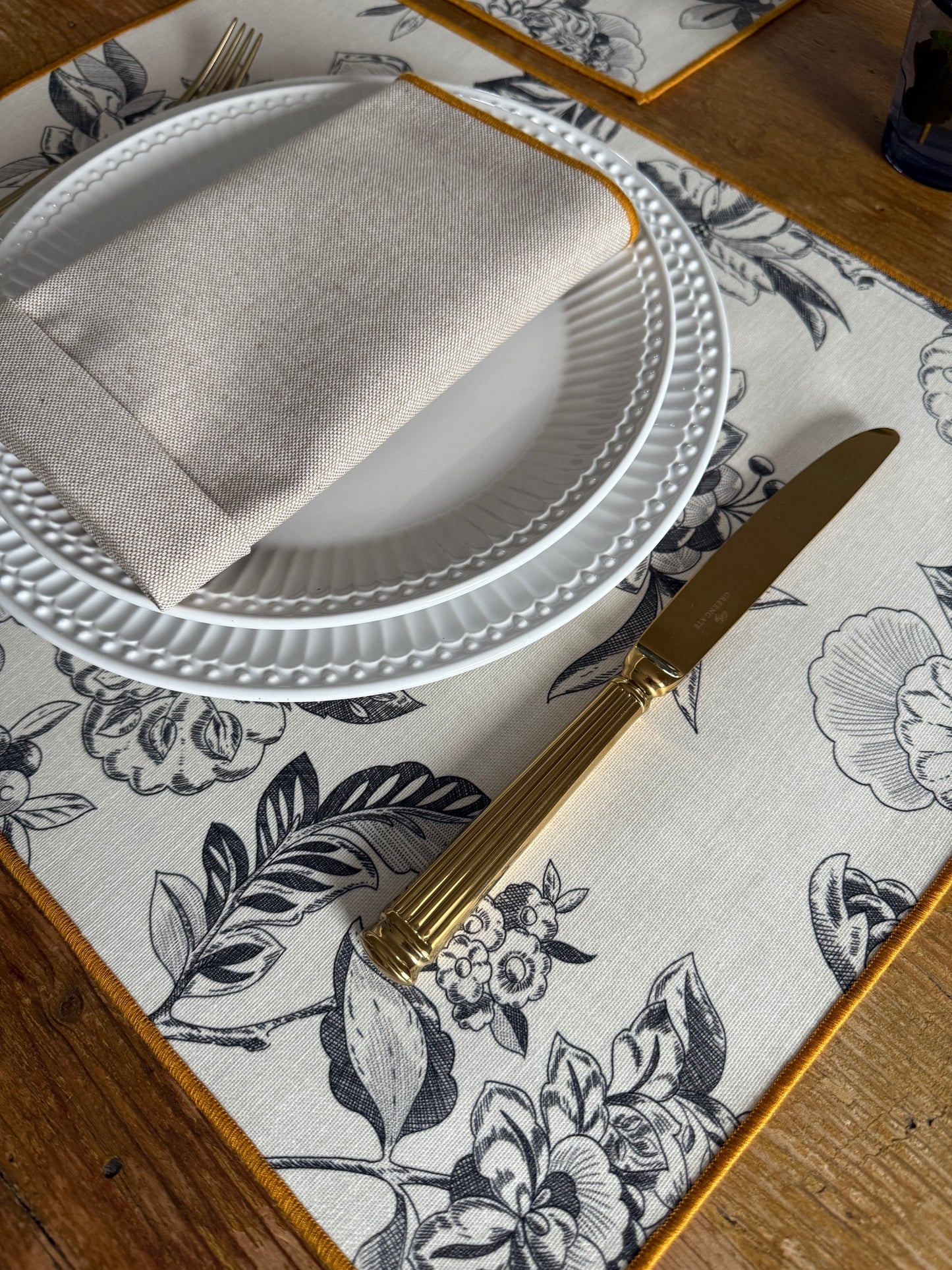 Mantel individuale Serena gris resinado