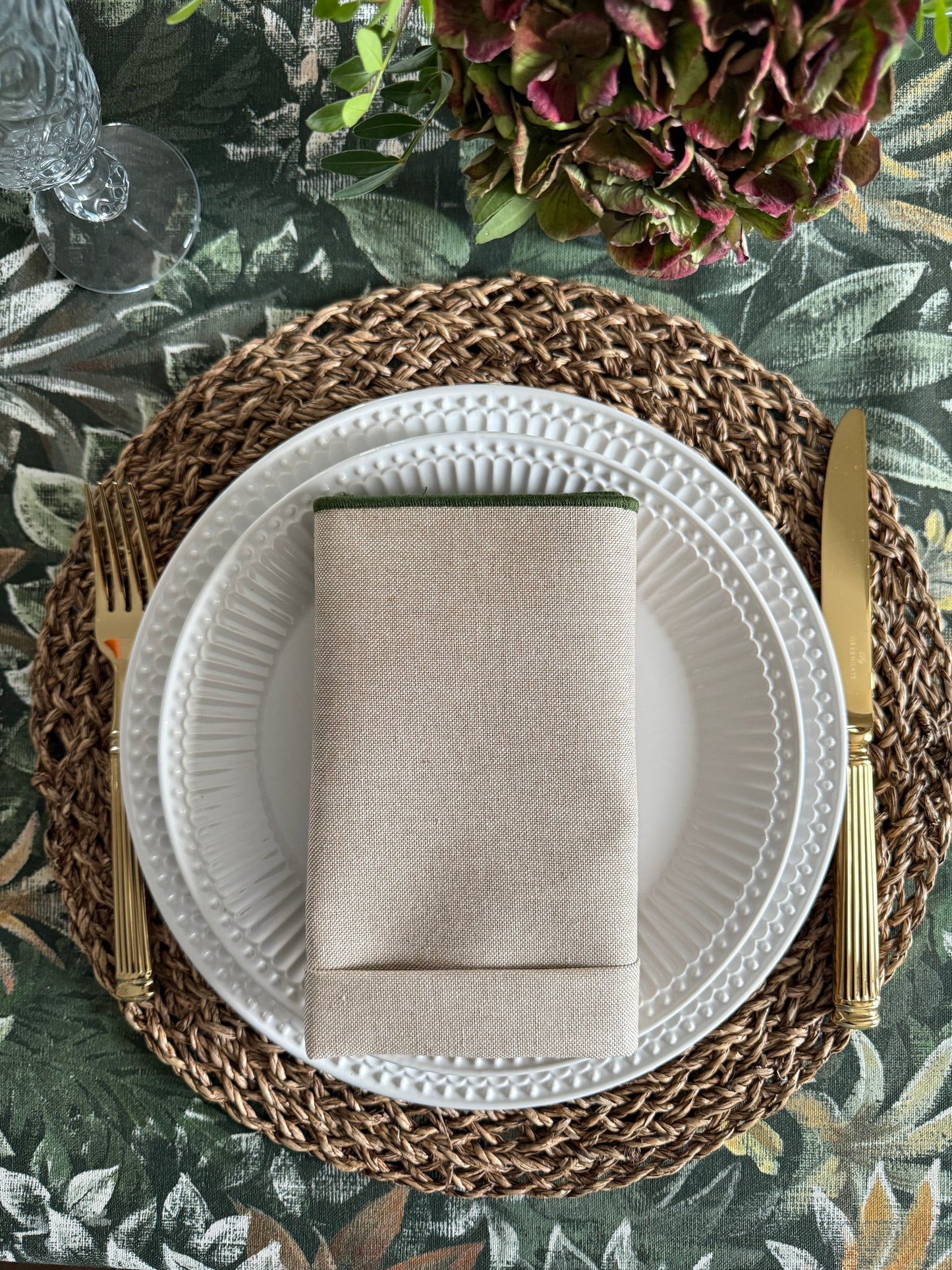Set de servilletas beige con ribete oliva