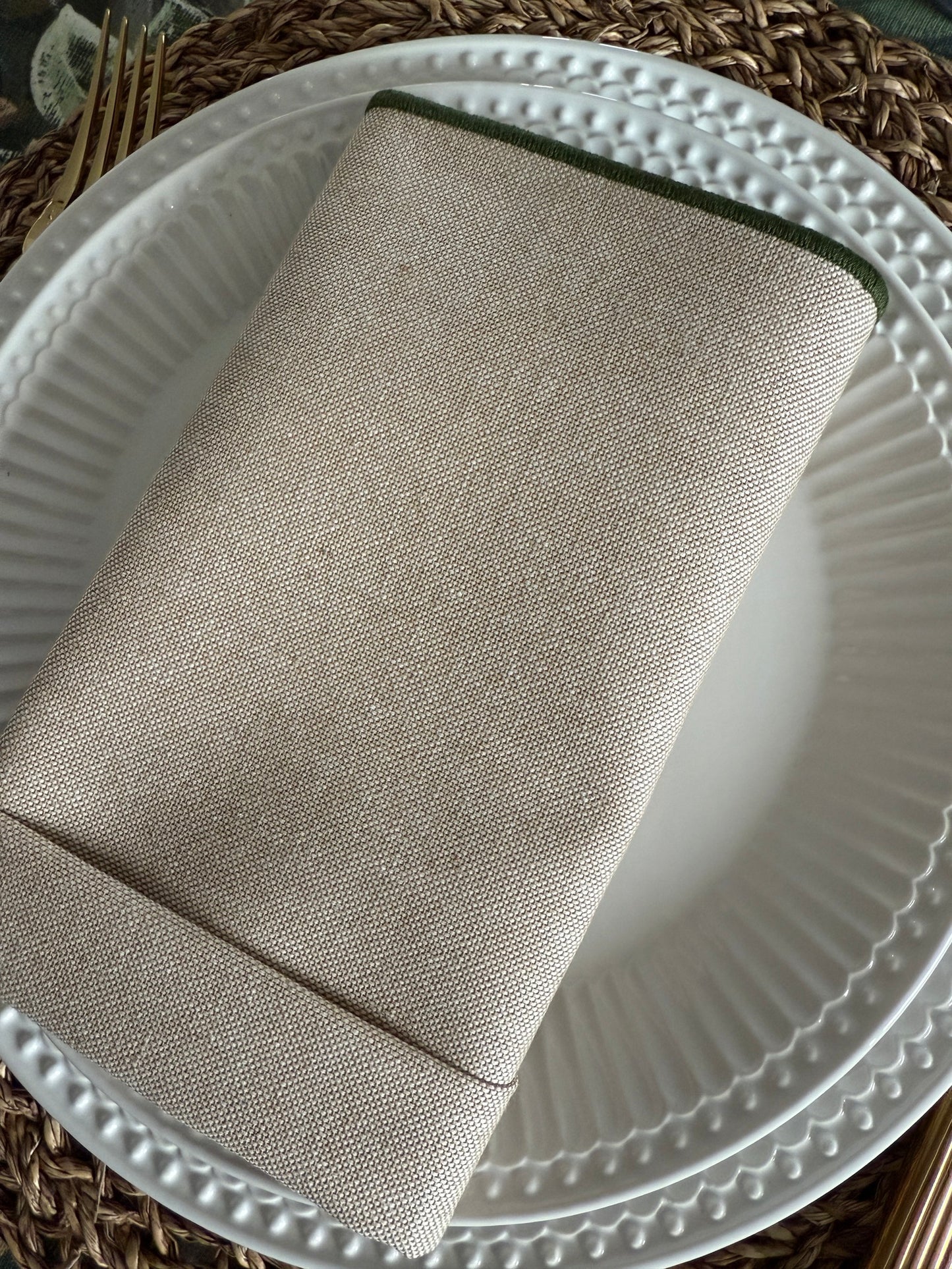 Set de servilletas beige con ribete oliva