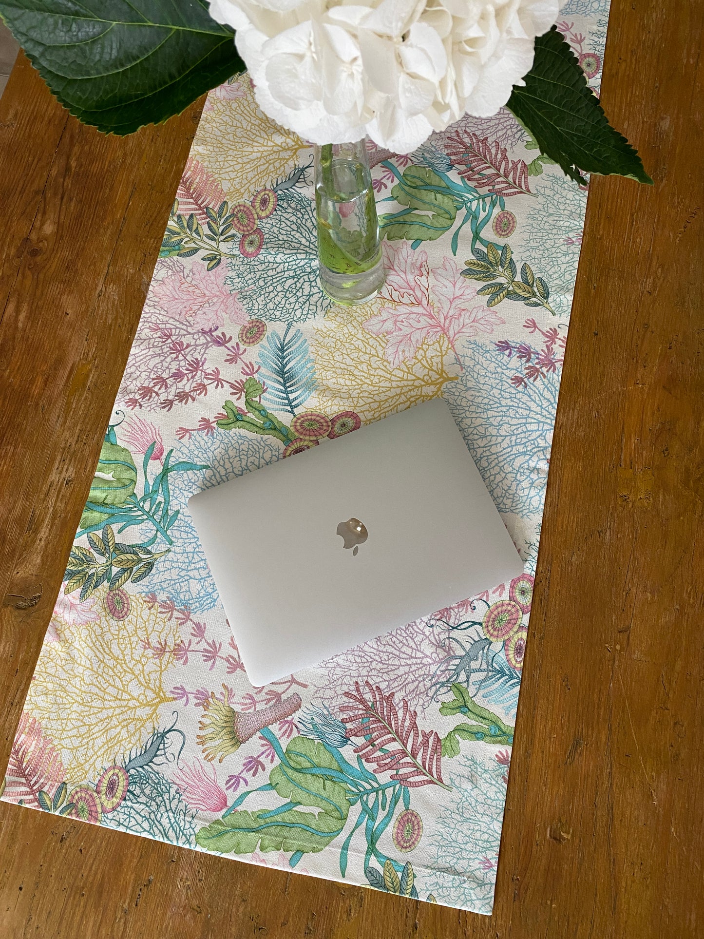 Cotton table runner Caribs