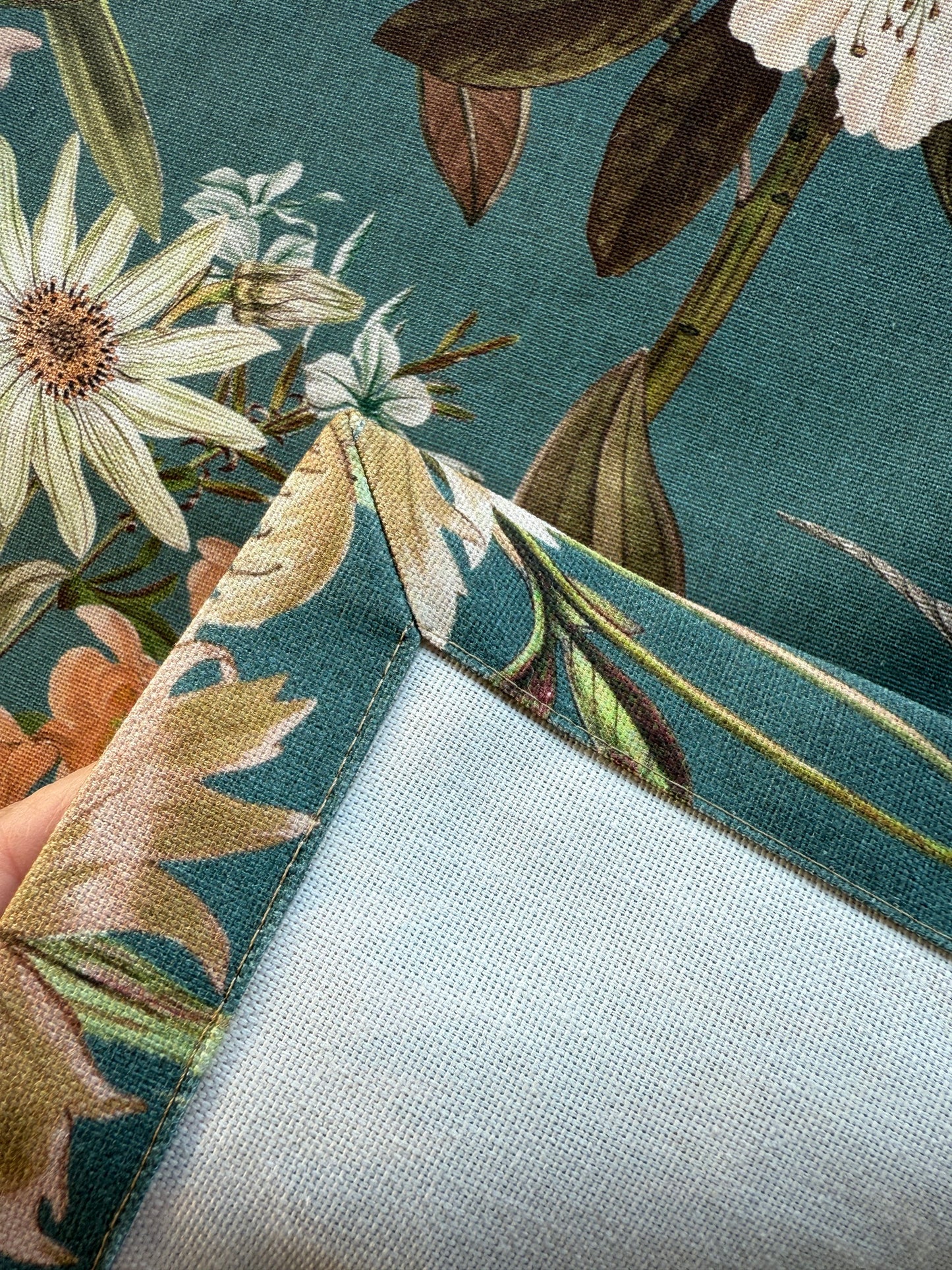 Mantel NAIRA resinado