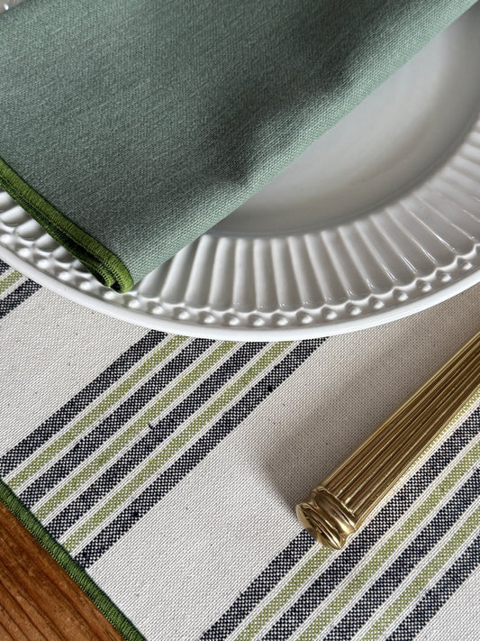 PACK ASPEN verde (individuales antimanchas + servilletas)