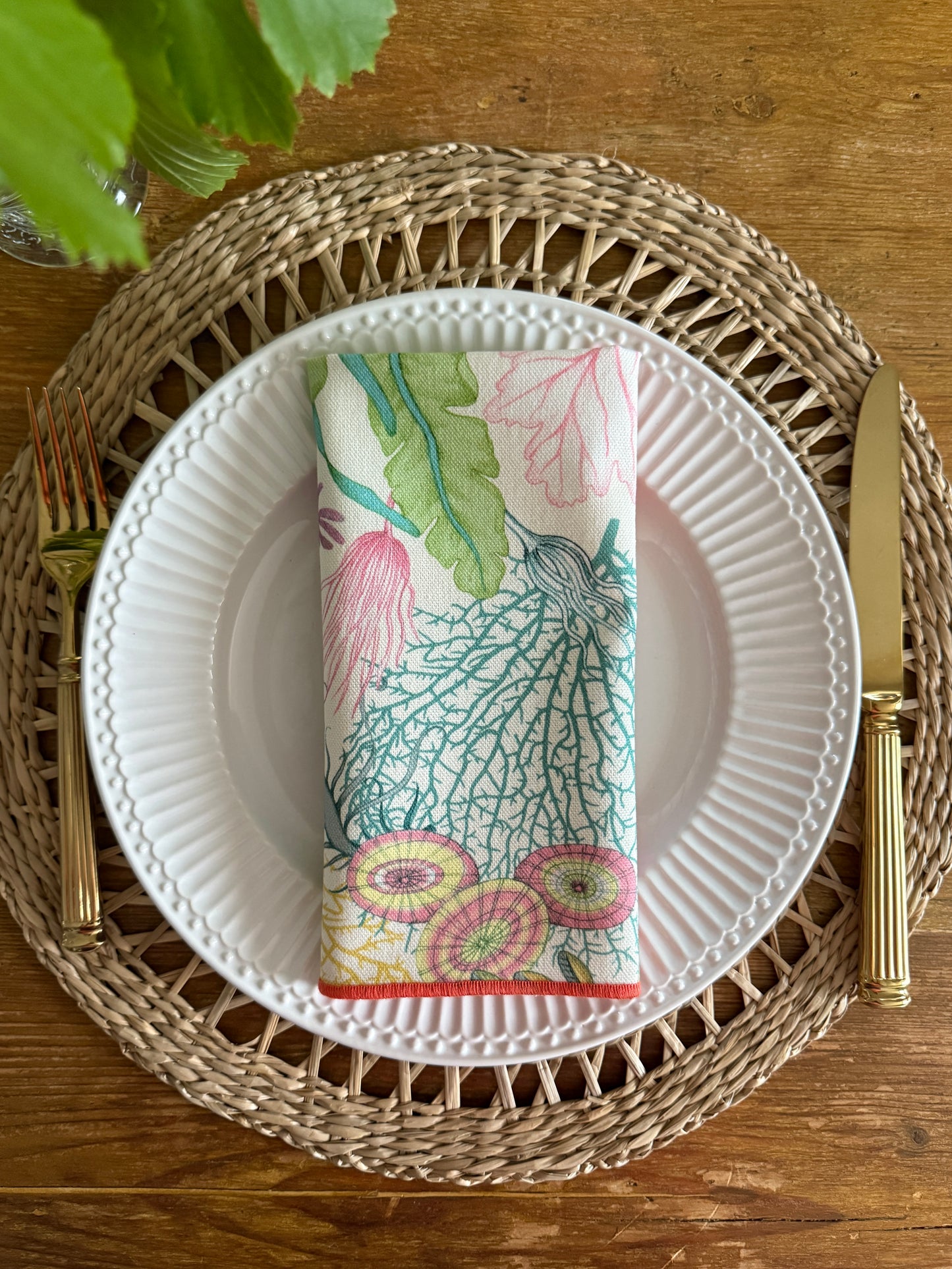 SERVILLETA CARIBS con ribete coral