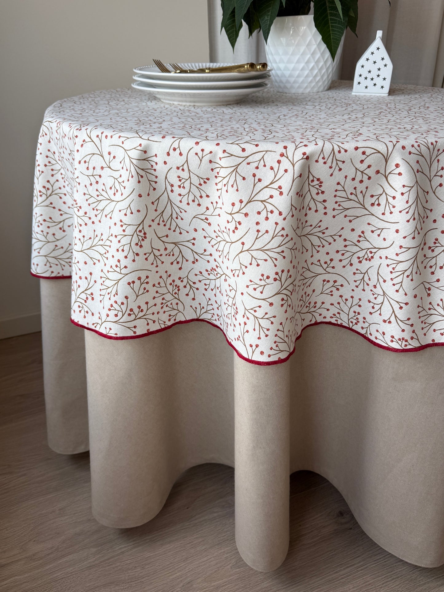 Berries, cotton round tablecloth D140cm