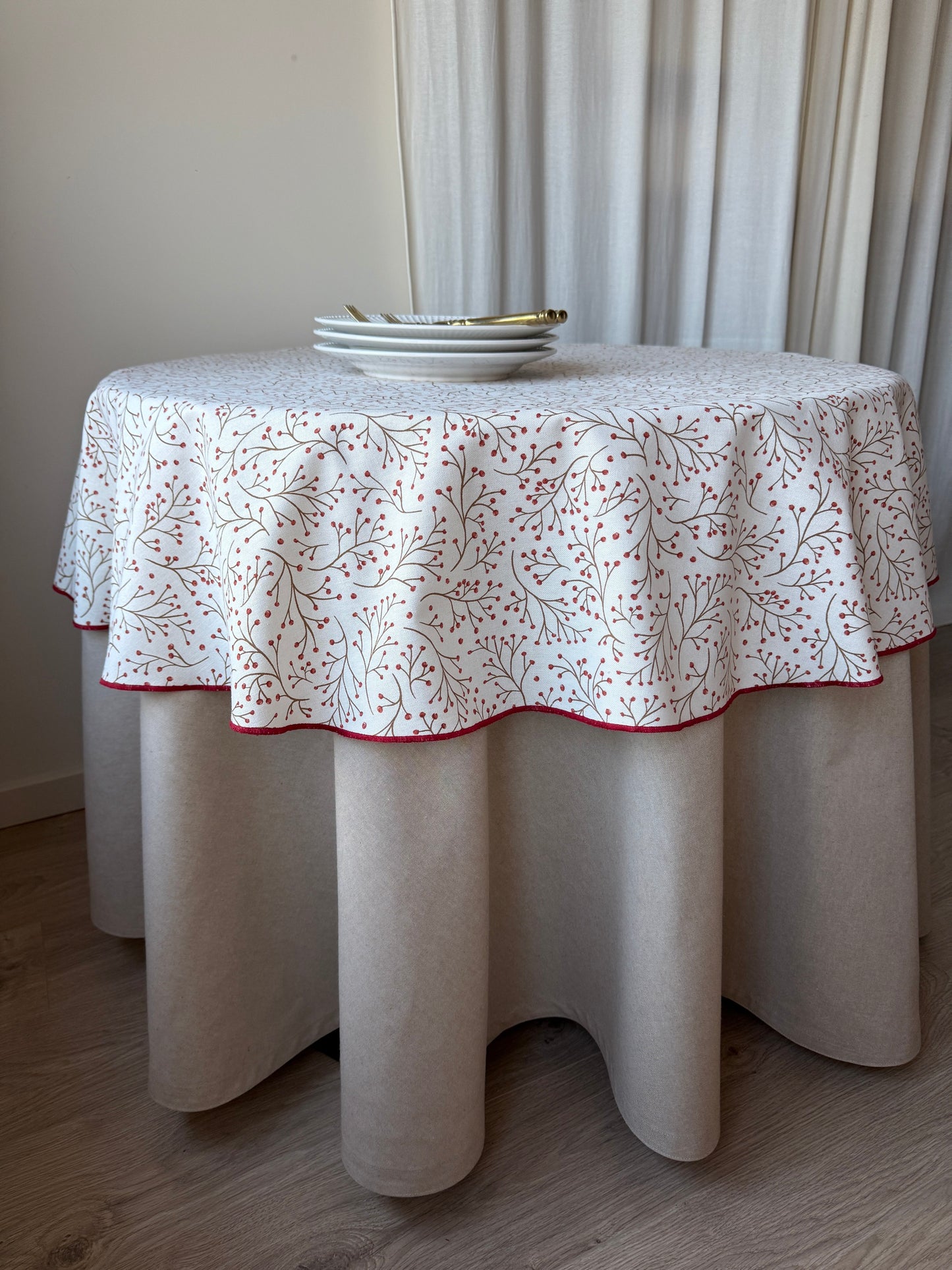 Berries, cotton round tablecloth D140cm