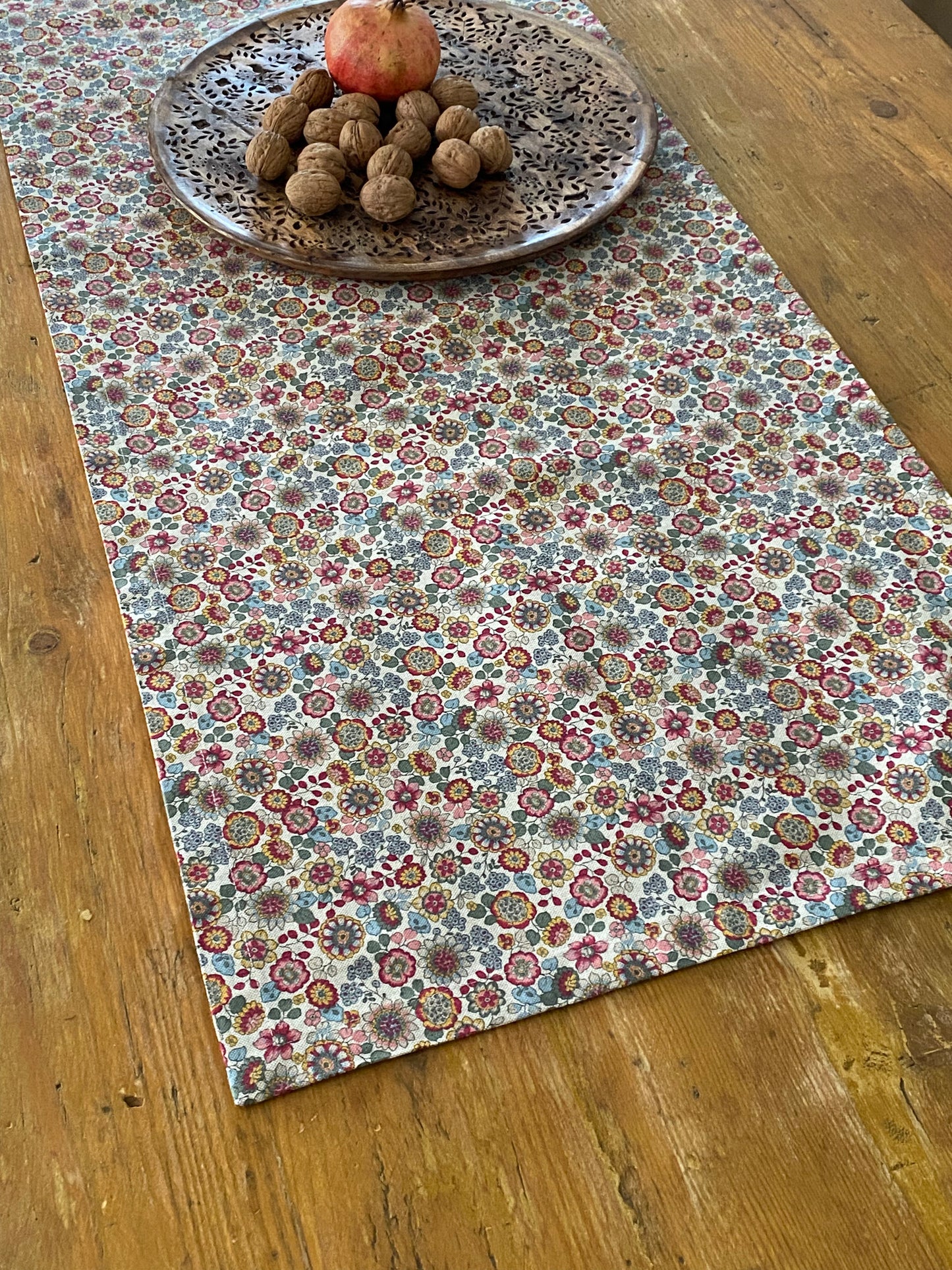 Happy, cotton table runner